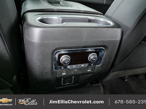 Used 2022 Chevrolet Tahoe Z71 w/ Luxury Package image 20