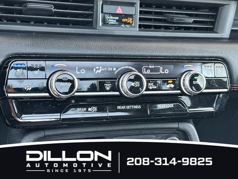 Used 2025 Honda Pilot Black Edition image 23