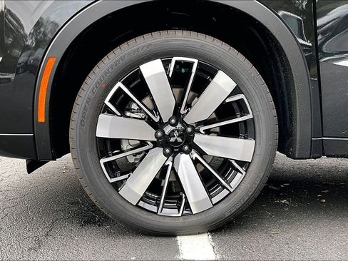 New 2026 Mitsubishi Outlander SEL FWD image 13