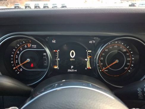 Used 2023 Jeep Wrangler Sahara image 20