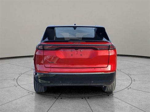 Used 2025 Jeep Wagoneer S Limited image 11