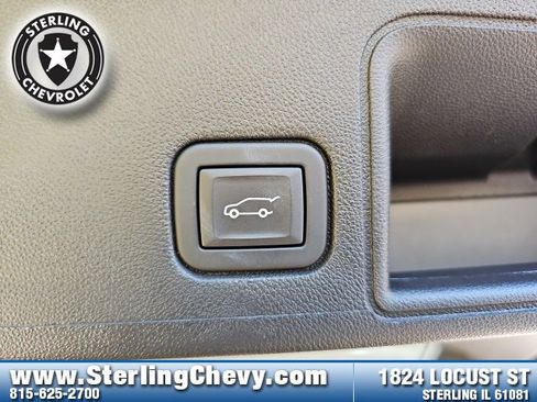 Used 2023 GMC Terrain SLT w/ Elevation Edition image 30