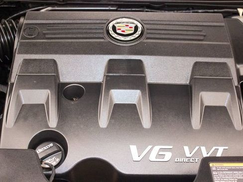 Used 2015 Cadillac SRX Luxury w/ Driver Awareness Package image 4