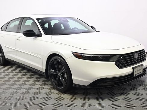 Used 2023 Honda Accord Sport image 8