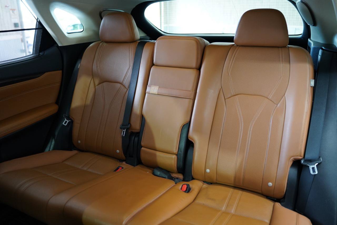 Used 2021 Lexus RX 450h AWD w/ Luxury Package image 39