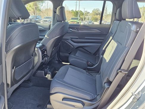 Used 2024 Jeep Grand Cherokee L Laredo w/ Luxury Tech Group I image 11