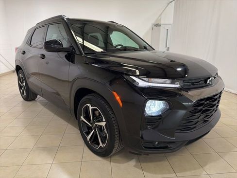 Used 2023 Chevrolet TrailBlazer RS w/ Sun and Liftgate Package image 7