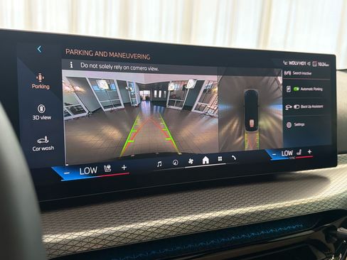Used 2025 BMW i4 eDrive40 w/ Premium Package RWD image 21