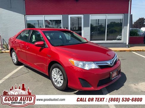 Used 2014 Toyota Camry LE FWD image 3