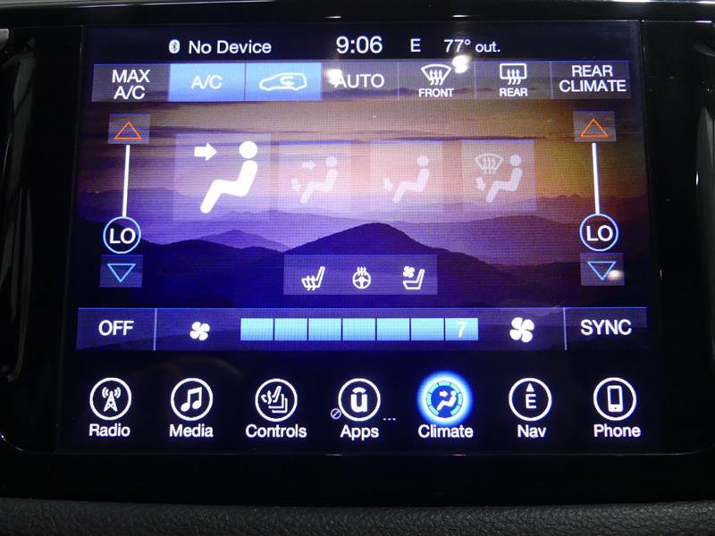 Used 2017 Chrysler Pacifica Limited w/ UConnect Theater Package FWD image 43
