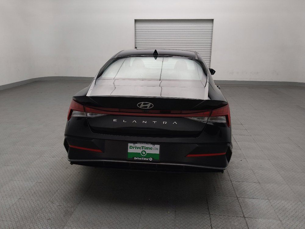 Used 2025 Hyundai Elantra SEL FWD image 7