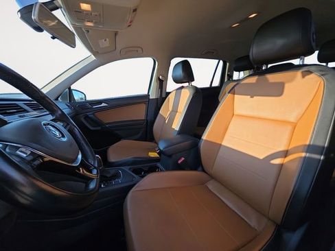 Used 2018 Volkswagen Tiguan SE image 9