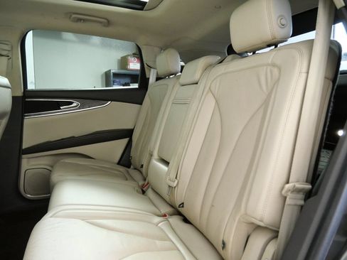 Used 2017 Lincoln MKX Reserve w/ Lincoln MKX Climate Package AWD/4WD image 14