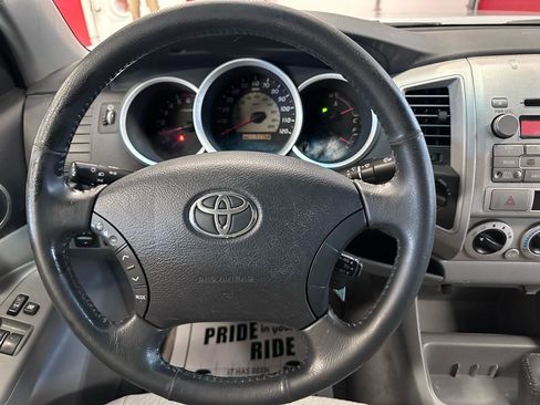 Used 2011 Toyota Tacoma 4x4 Access Cab V6 w/ SR5 Pkg #2 image 31