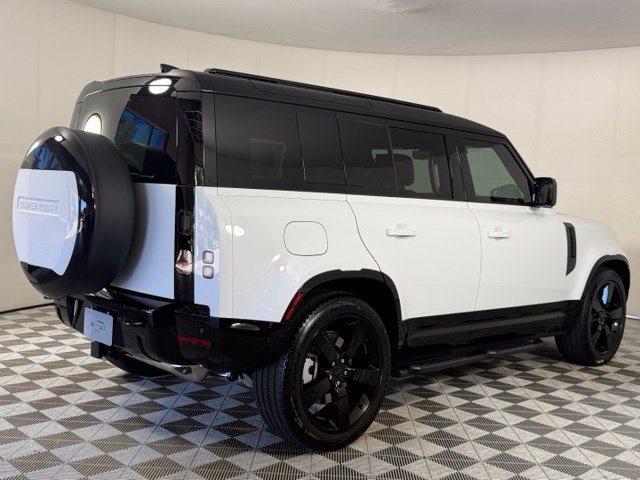 New 2026 Land Rover Defender 110 X-Dynamic SE AWD/4WD image 8