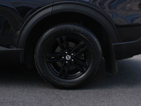 Used 2020 Ford Explorer XLT w/ Equipment Group 202A AWD/4WD image 10