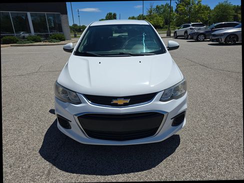 Used 2017 Chevrolet Sonic LT FWD image 7