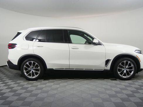 Certified 2026 BMW X5 xDrive40i image 2