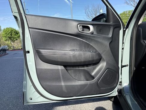 New 2026 Hyundai Venue SE FWD image 10