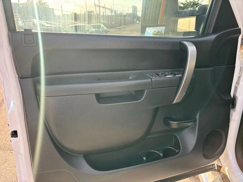 Used 2013 Chevrolet Silverado 2500 LT w/ Texas Edition image 13