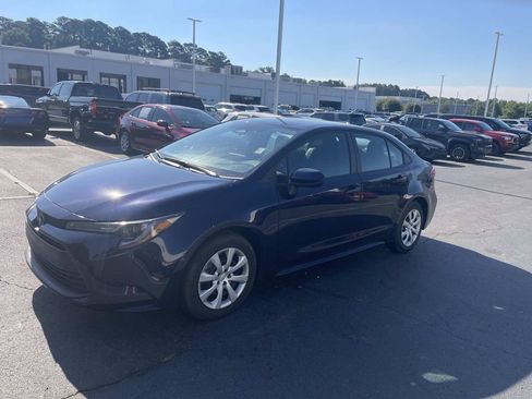 Used 2026 Toyota Corolla LE FWD image 5