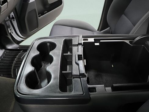 Used 2017 Chevrolet Silverado 2500 LT w/ LT Convenience Package image 19