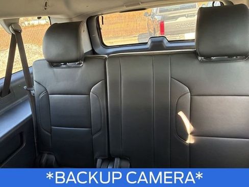 Used 2016 Chevrolet Suburban LT image 10