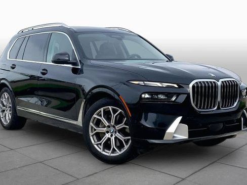 Used 2024 BMW X7 xDrive40i AWD/4WD image 3