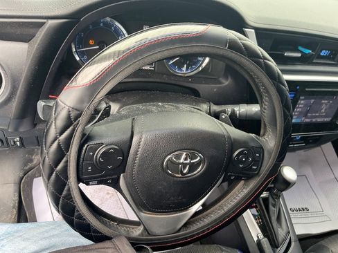 Used 2017 Toyota Corolla SE image 10