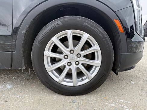 Certified 2023 Cadillac XT4 Luxury w/ Cold Weather Package image 17