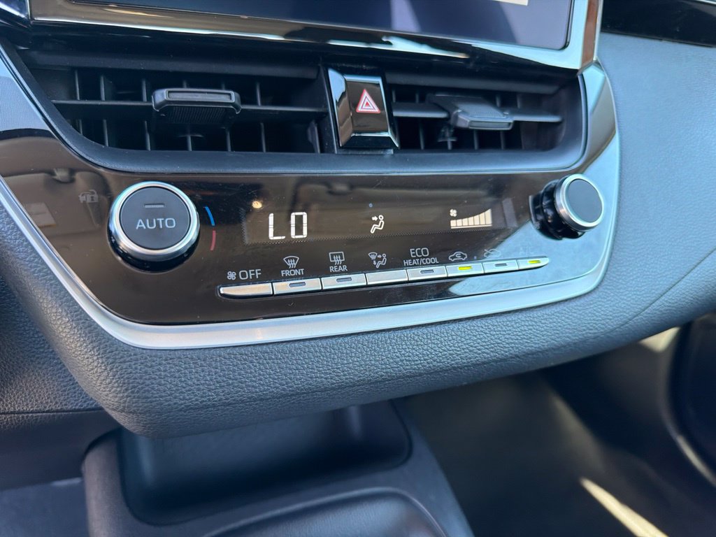 Used 2025 Toyota Corolla LE FWD image 23