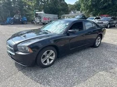 Used 2013 Dodge Charger R/T RWD image 1