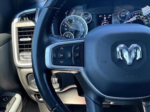 Used 2022 RAM 1500 Big Horn AWD/4WD image 12