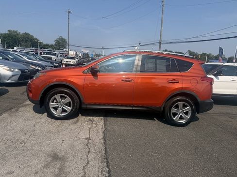 Used 2015 Toyota RAV4 XLE AWD/4WD image 1