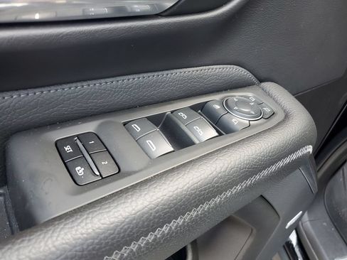 Used 2021 GMC Yukon Denali AWD/4WD image 15