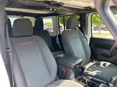 Used 2024 Jeep Wrangler Unlimited Rubicon AWD/4WD image 37