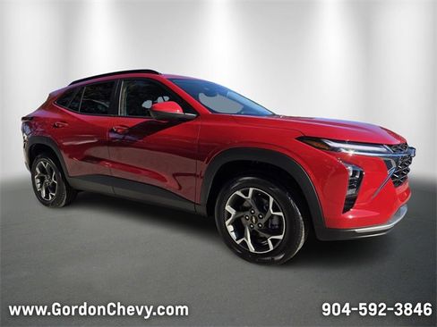 New 2026 Chevrolet Trax LT w/ Driver Confidence Package image 10