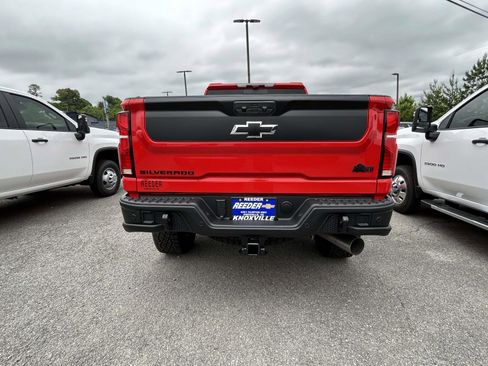 New 2026 Chevrolet Silverado 2500 ZR2 w/ ZR2 Bison Edition AWD/4WD image 3