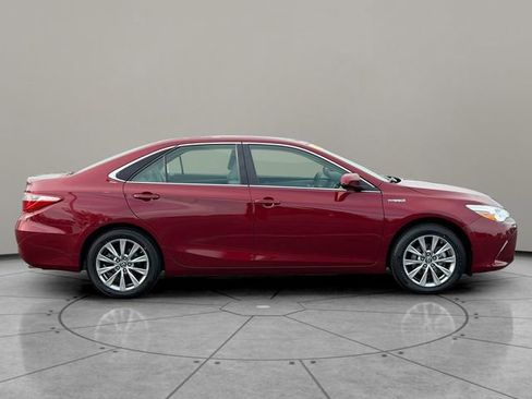 Certified 2016 Toyota Camry XLE w/ Moonroof Package image 7