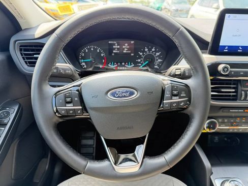 Used 2022 Ford Escape SE w/ SE Sport Appearance Package AWD/4WD image 20