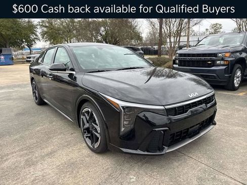 New 2026 Kia K4 GT-Line image 1