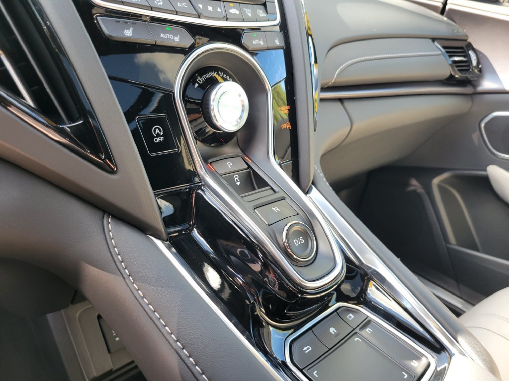 Used 2025 Acura RDX SH-AWD image 32