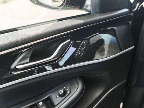 Used 2022 Jeep Grand Cherokee Trailhawk w/ Advanced Protech Group II image 17