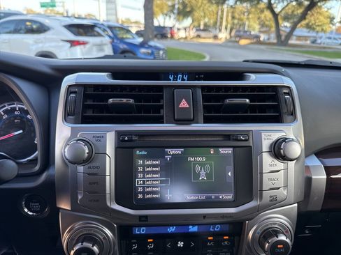 Used 2015 Toyota 4Runner Limited image 11