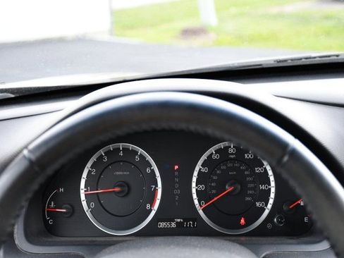 Used 2011 Honda Accord EX-L image 21