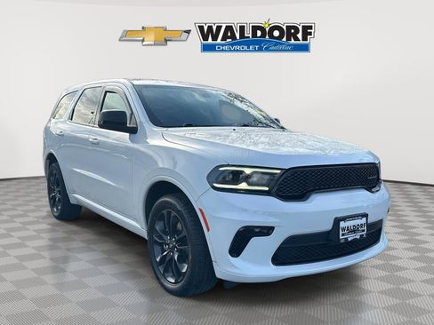 Used 2021 Dodge Durango SXT image 1