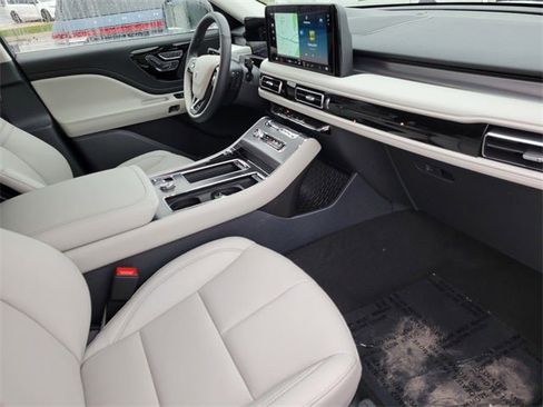 New 2026 Lincoln Aviator AWD image 23