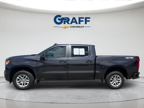Used 2024 Chevrolet Silverado 1500 RST AWD/4WD image 3
