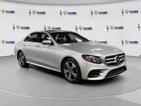 Used 2019 Mercedes-Benz E 300 4MATIC image 7