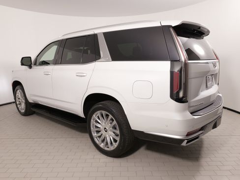 Used 2023 Cadillac Escalade Premium Luxury w/ LPO, Floor Liner Package AWD/4WD image 16